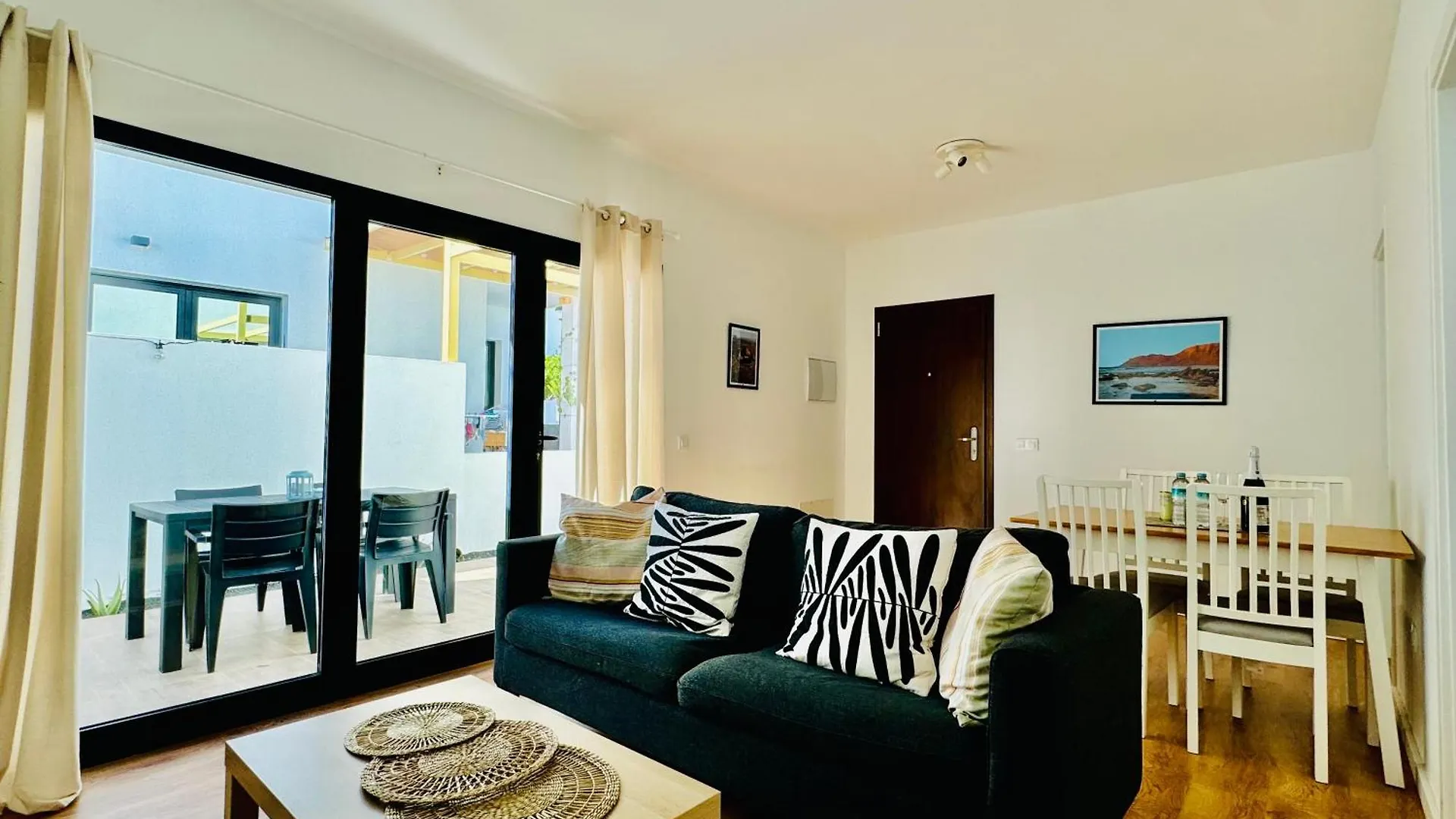 Villa Patricia By Vulcano Homes Costa Teguise Spanien
